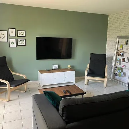 Le 31 Bis, En Centre Avec Jardin. Hébergement de vacances Blaye