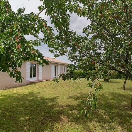 Le 31 Bis, En Centre Avec Jardin.