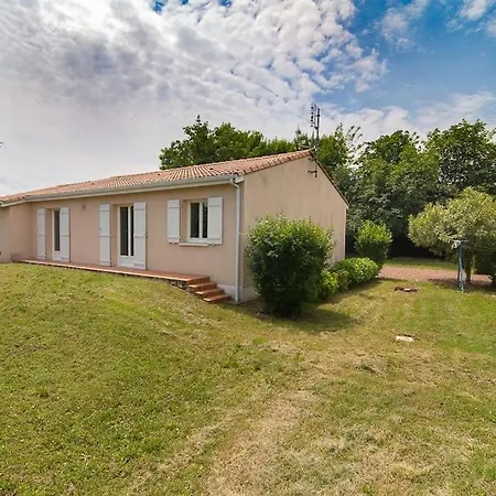 Le 31 Bis, En Centre Avec Jardin. Hébergement de vacances