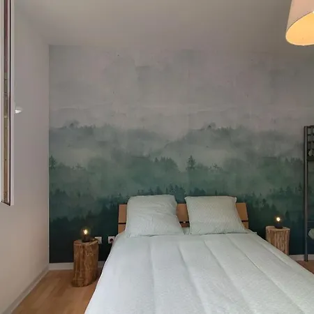 Le 31 Bis, En Centre Avec Jardin. 블라이